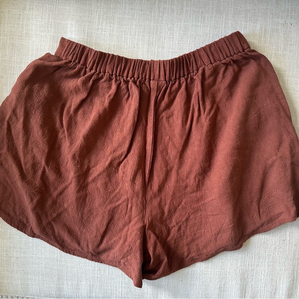 Revolve shorts - Picture 2 of 3